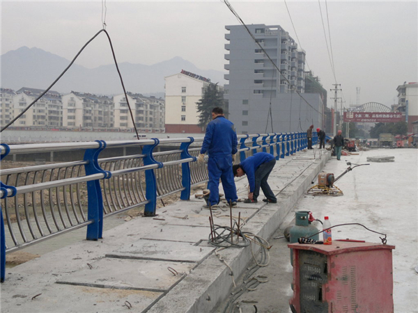 宜宾不锈钢复合管护栏常见问题及解决方案